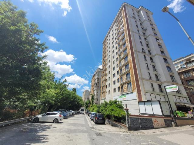 Ataşehir, İstanbul içerisinde kiralık mülk