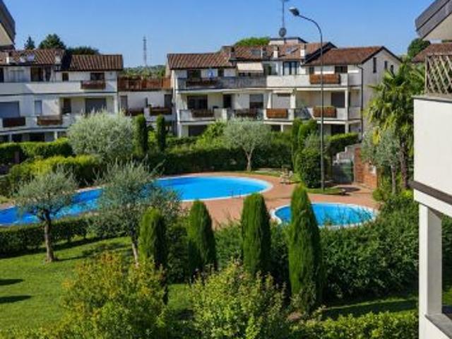 Appartamento in affitto a Brebbia, Lombardia