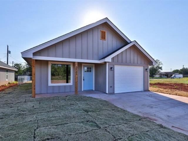 House for sale in Taylor, Texas