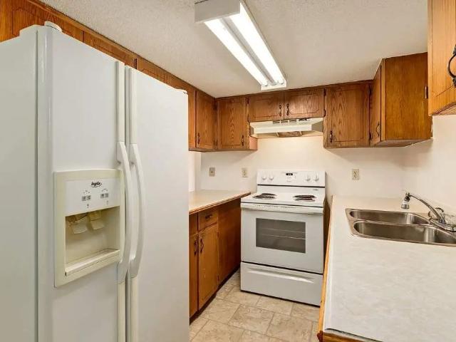 Apartment for rent in London Road, Lethbridge