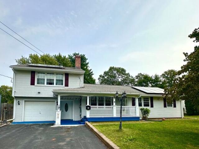House for sale in Windsor Locks, Connecticut