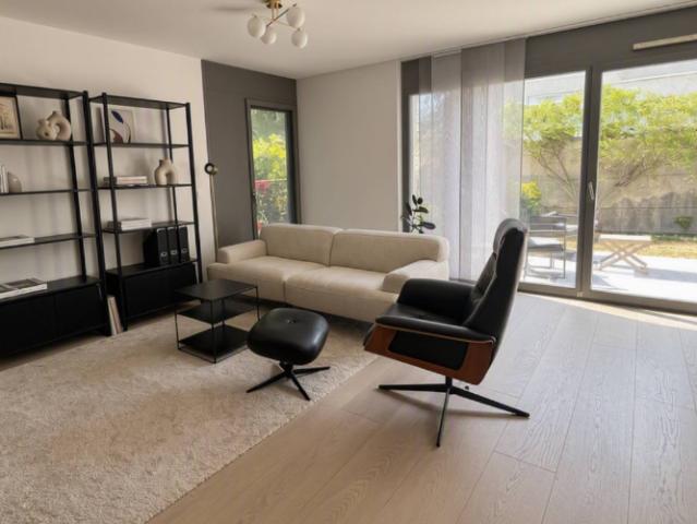 Apartment mieten in Russin