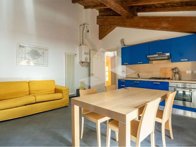 Appartamento in affitto a San Pietro città, Re