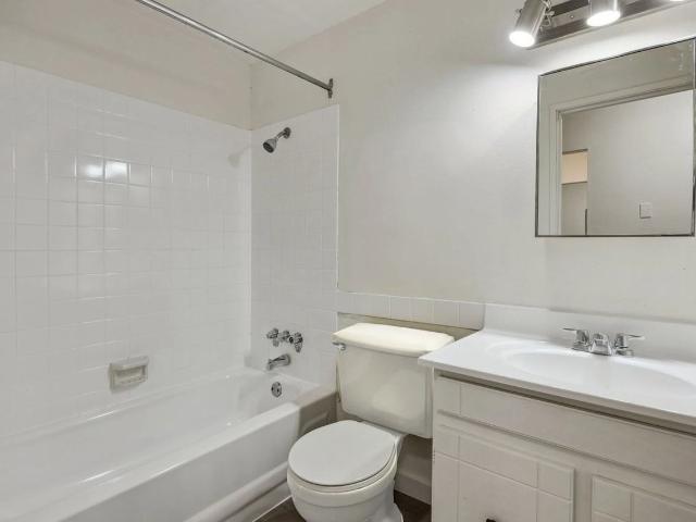 Apartment for rent in Surrey, British Columbia