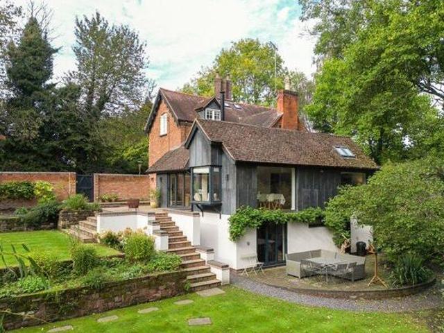 House for sale in Stourbridge, West Midlands
