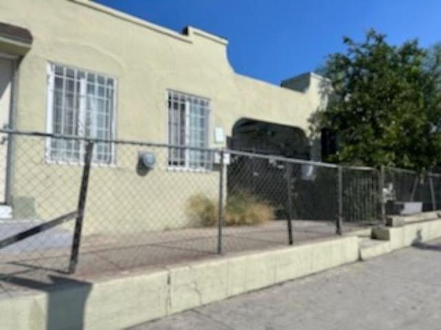 Apartment for rent in Canoga Park, California