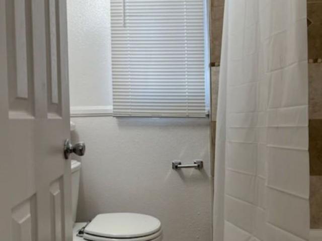 Apartment for rent in Canoga Park, California