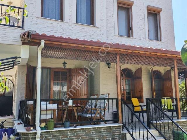 Dikili, İzmir içerisinde satılık Villa