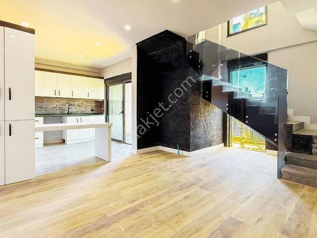 Serik içerisinde satılık Villa