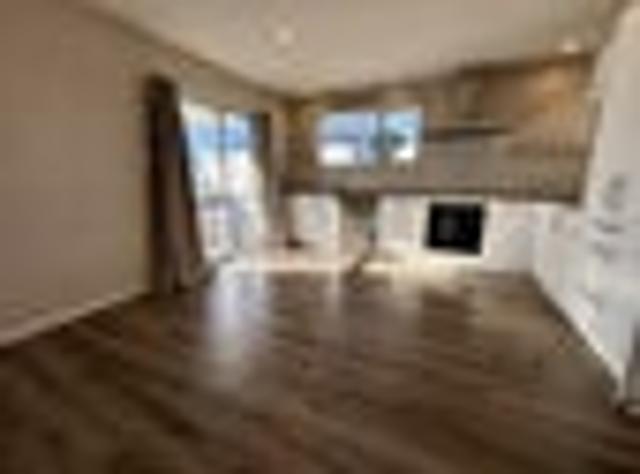 Apartment for rent in Chaslands, Canterbury