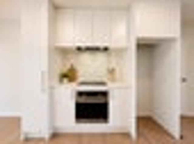 Townhouse for rent in Belfast, Canterbury