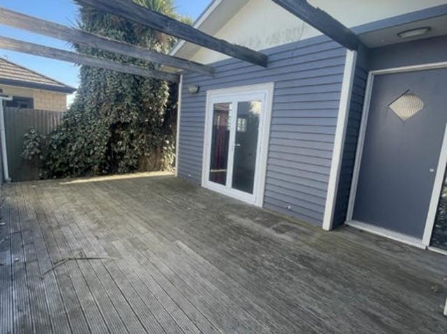 House for rent in Chaslands, Canterbury