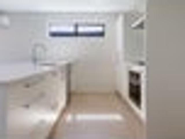 Townhouse for rent in Belfast, Canterbury