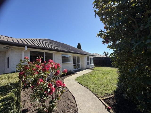 House for rent in Chaslands, Canterbury