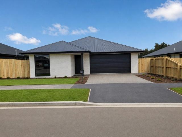 House for rent in Chaslands, Canterbury