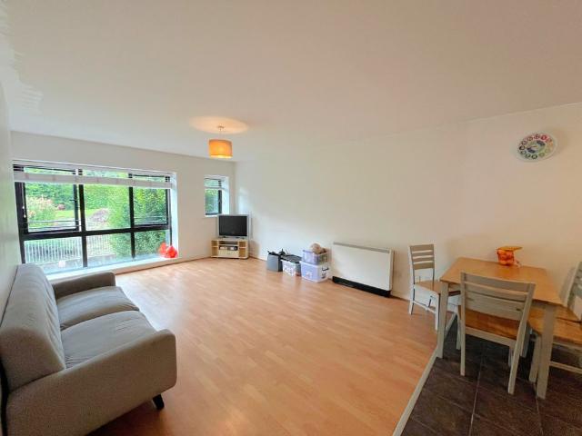Apartment to rent in Bluebell, North Tipperary