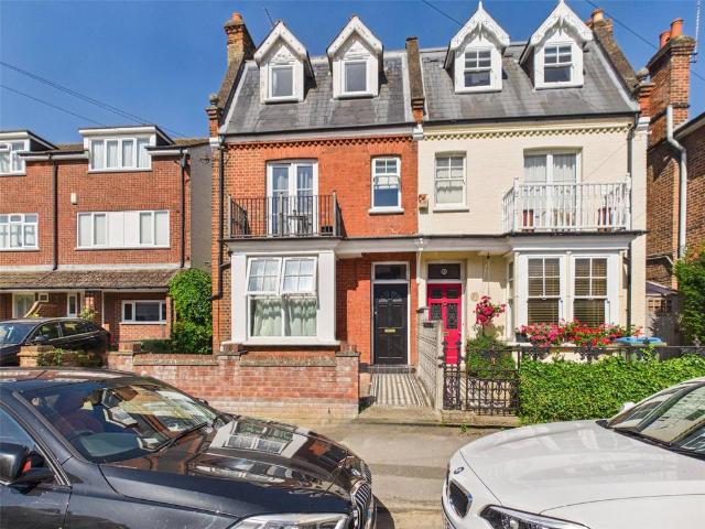 Apartment for rent in Hampton, Greater London