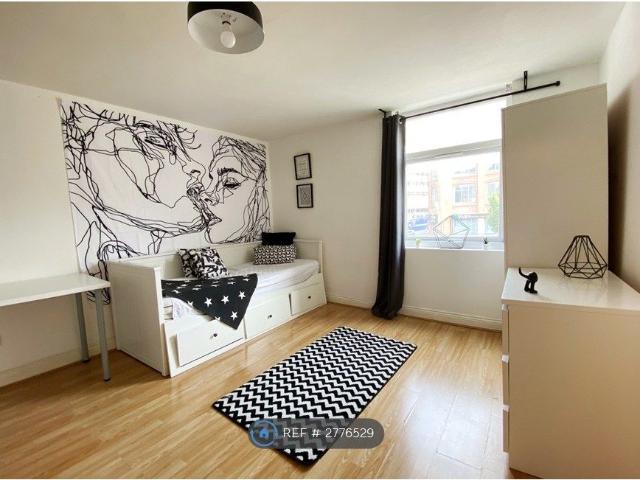 Apartment for rent in St Matthew's, Old Wharf