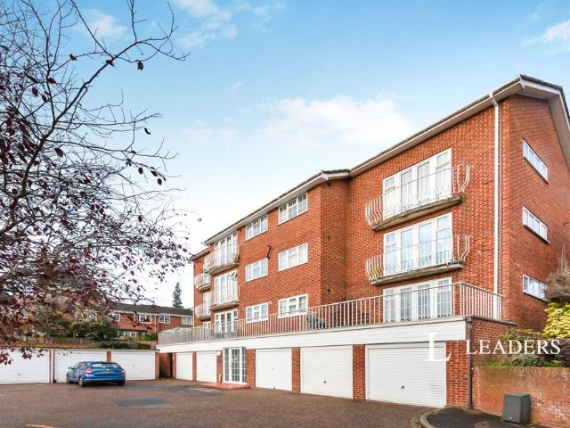 Apartment for rent in Mount Hermon, Woking