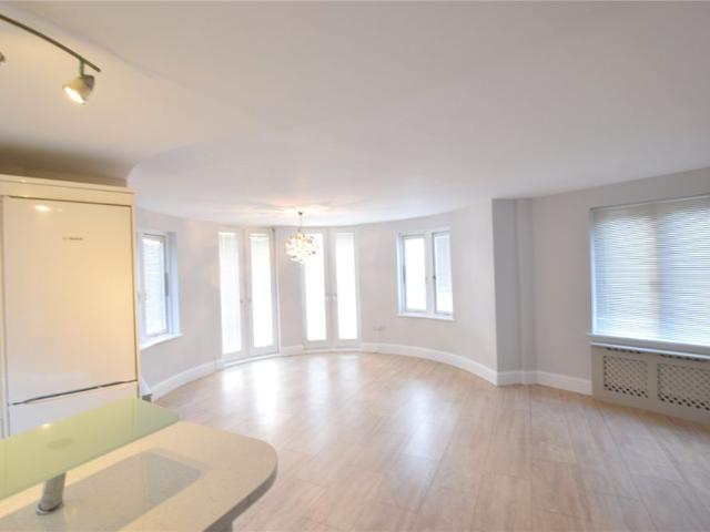 Apartment for rent in St James, Sandown Park
