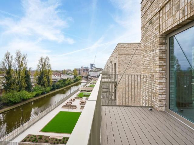 Apartment for rent in Alperton, Greater London