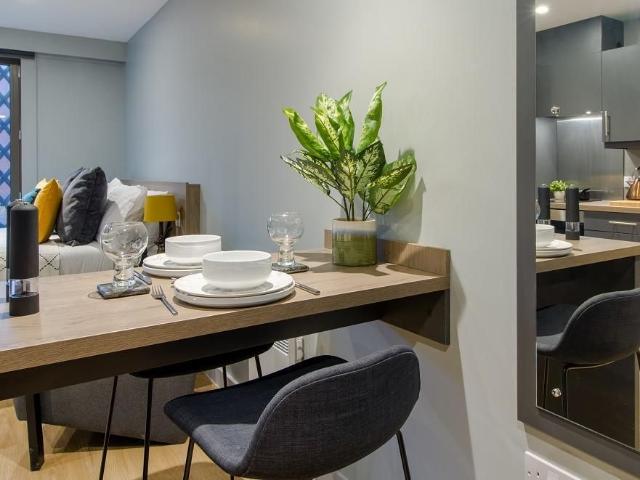 Studio for rent in Leylands, West Yorkshire