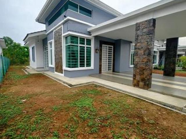 Bungalow for sale in Durian Tunggal, Malaka