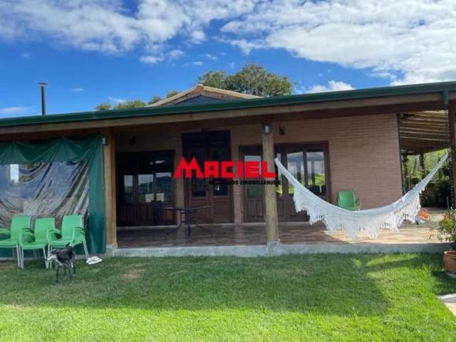 Casa venda em Região Imediata de São José dos Campos, Região Metropolitana do Vale do Paraíba e Litoral Norte