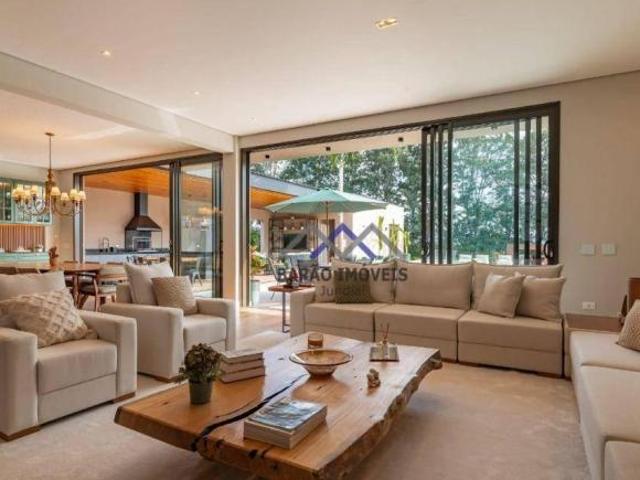 Casa venda em Região Imediata de São José dos Campos, Região Metropolitana do Vale do Paraíba e Litoral Norte
