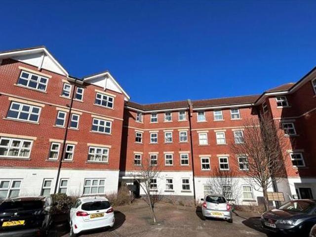 House for sale in Aldershot, Hampshire