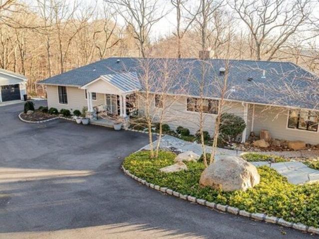 House for sale in Port Jefferson House for sale in Port Jefferson