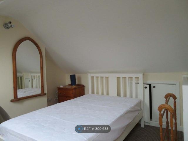 House for rent in Golden Green, Bourne Vale