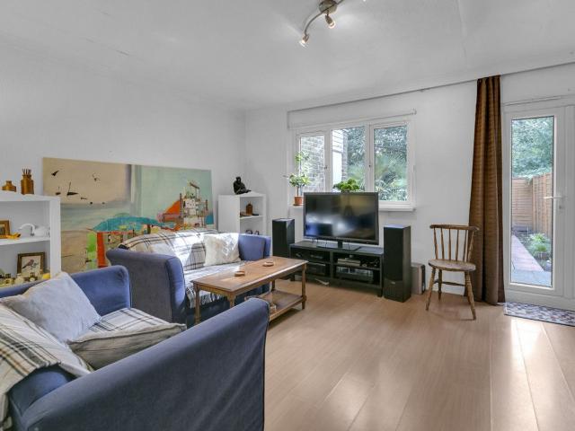 House for rent in Southfields, Greater London
