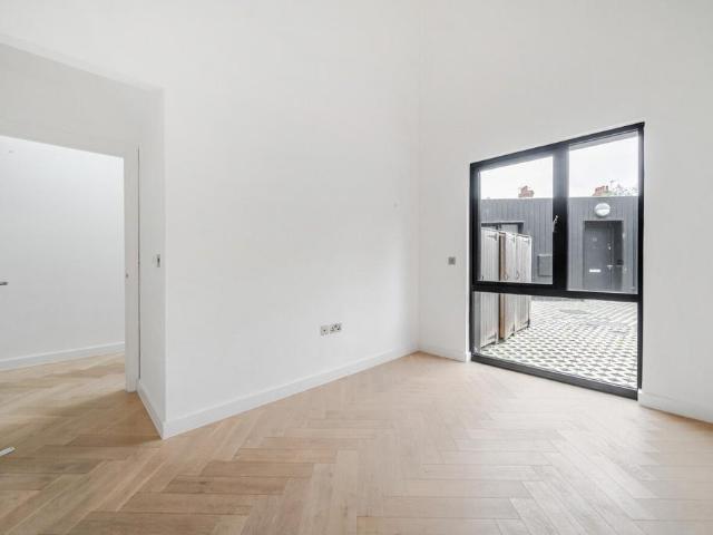 House for rent in London Borough of Croydon, Greater London