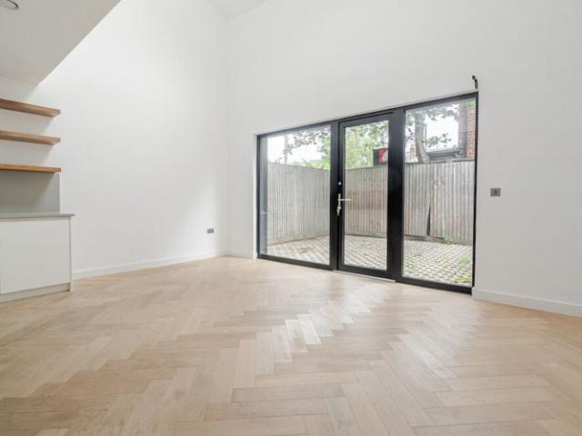 Apartment for rent in London Borough of Croydon, Selhurst