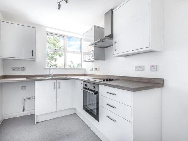 Apartment for rent in London Borough of Lewisham, Bell Green