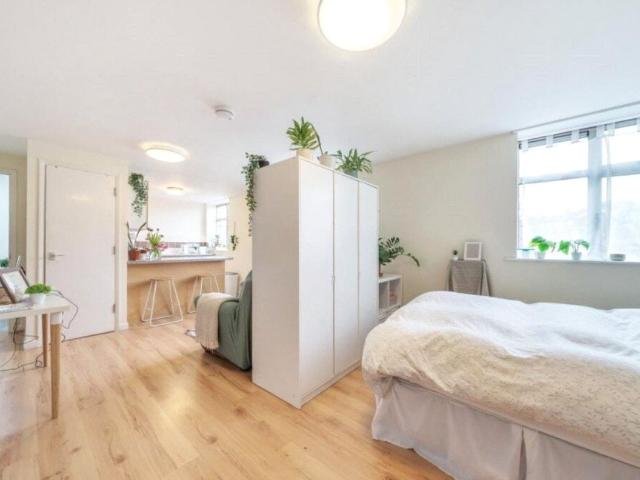 Apartment for rent in London Borough of Lewisham, Bell Green