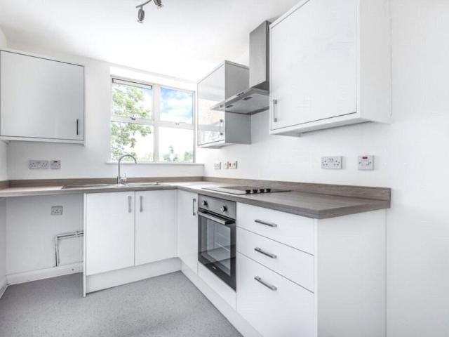 Apartment for rent in London Borough of Lewisham, Bell Green