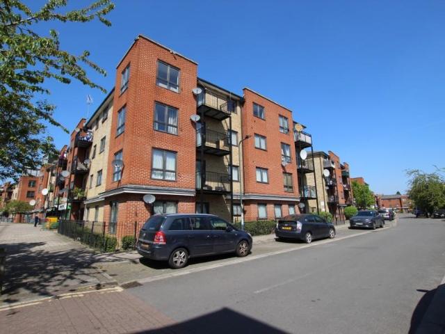 Apartment for rent in Preston, Greater London