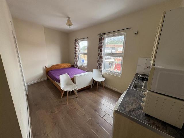 Apartment for rent in Hendon, Greater London