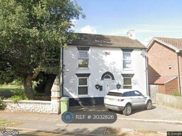 Room for rent in Regent Quay, Oad Street