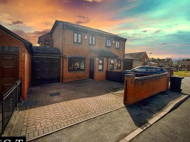 House for sale in Brierley Hill, West Midlands