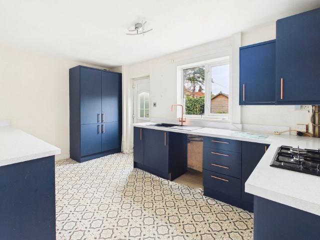 House for rent in Wrangbrook, Wakefield