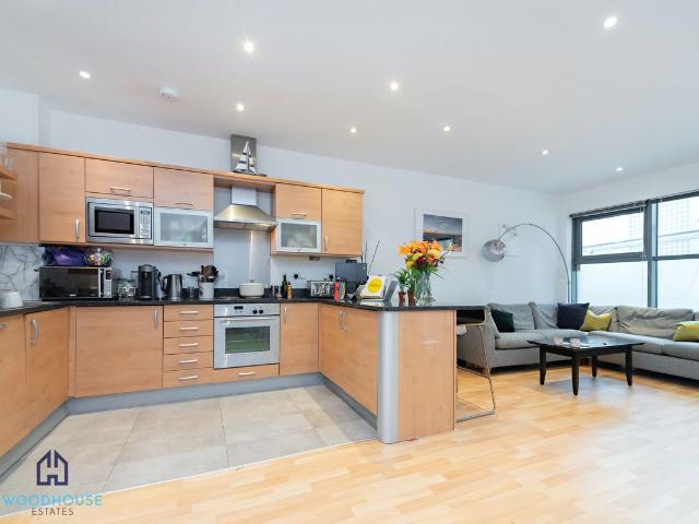 House for rent in Bermondsey Village, Greater London