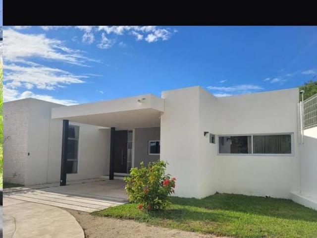 Casa en venta en Yaxkukul, Yucatán