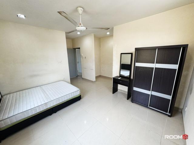 Room for rent in Petaling, Damansara Damai