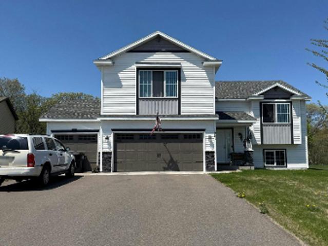 House for sale in Isanti, Minnesota