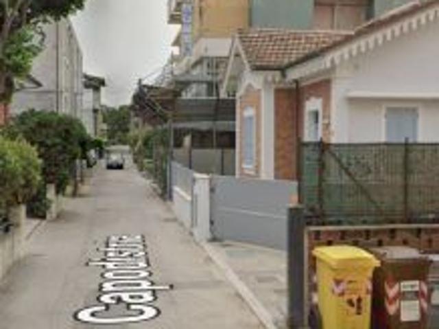 Locale Commerciale in vendita a Bellaria, Reggio Emilia