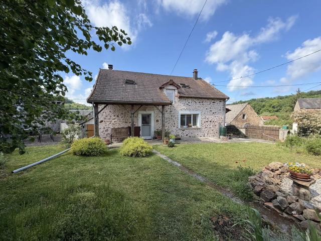 Maison vente à Clamecy, Montreuillon