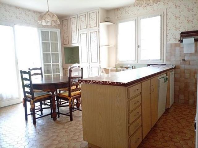 Villa vente à Montmorillon, Nouvelle-Aquitaine
